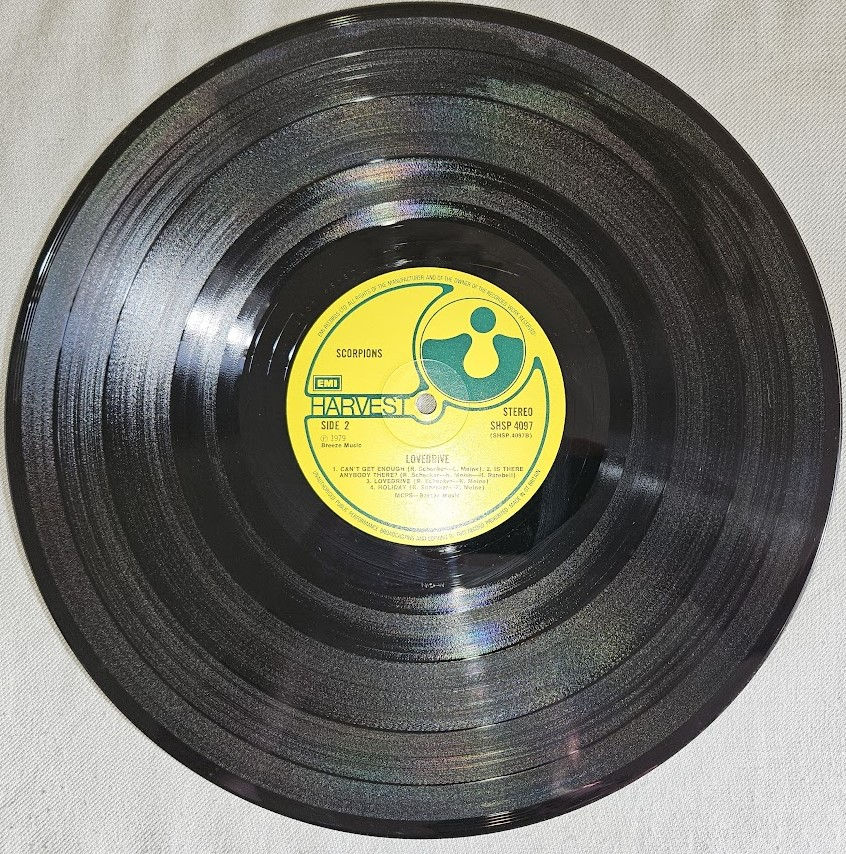 Pikkukuva: Scorpions - Lovedrive (LP, Album) (Harvest, Harvest)