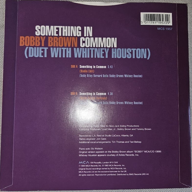 ภาพขนาดย่อ: Bobby Brown & Whitney Houston - Something In Common (7", Single) (MCA Records)