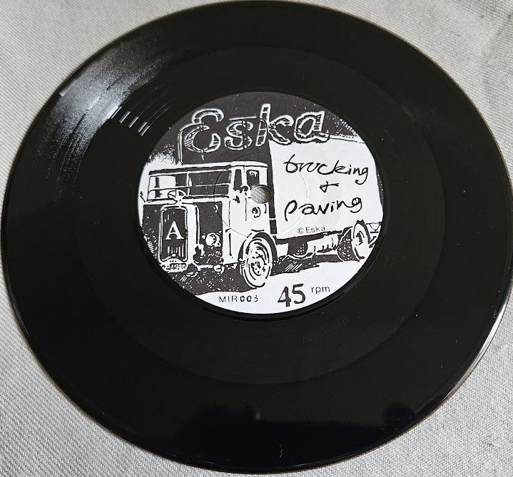 Miniatura: Eska - Trucking & Paving (7") (Modern Independent Records)