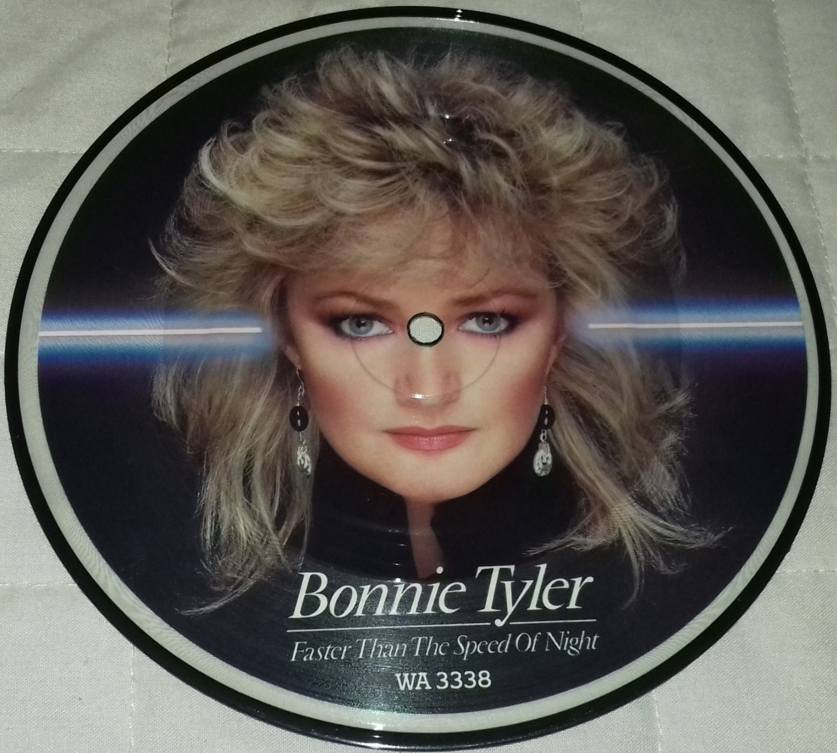 Bonnie Tyler - Faster Than The Speed Of Night (7", Single, Pic) (CBS)