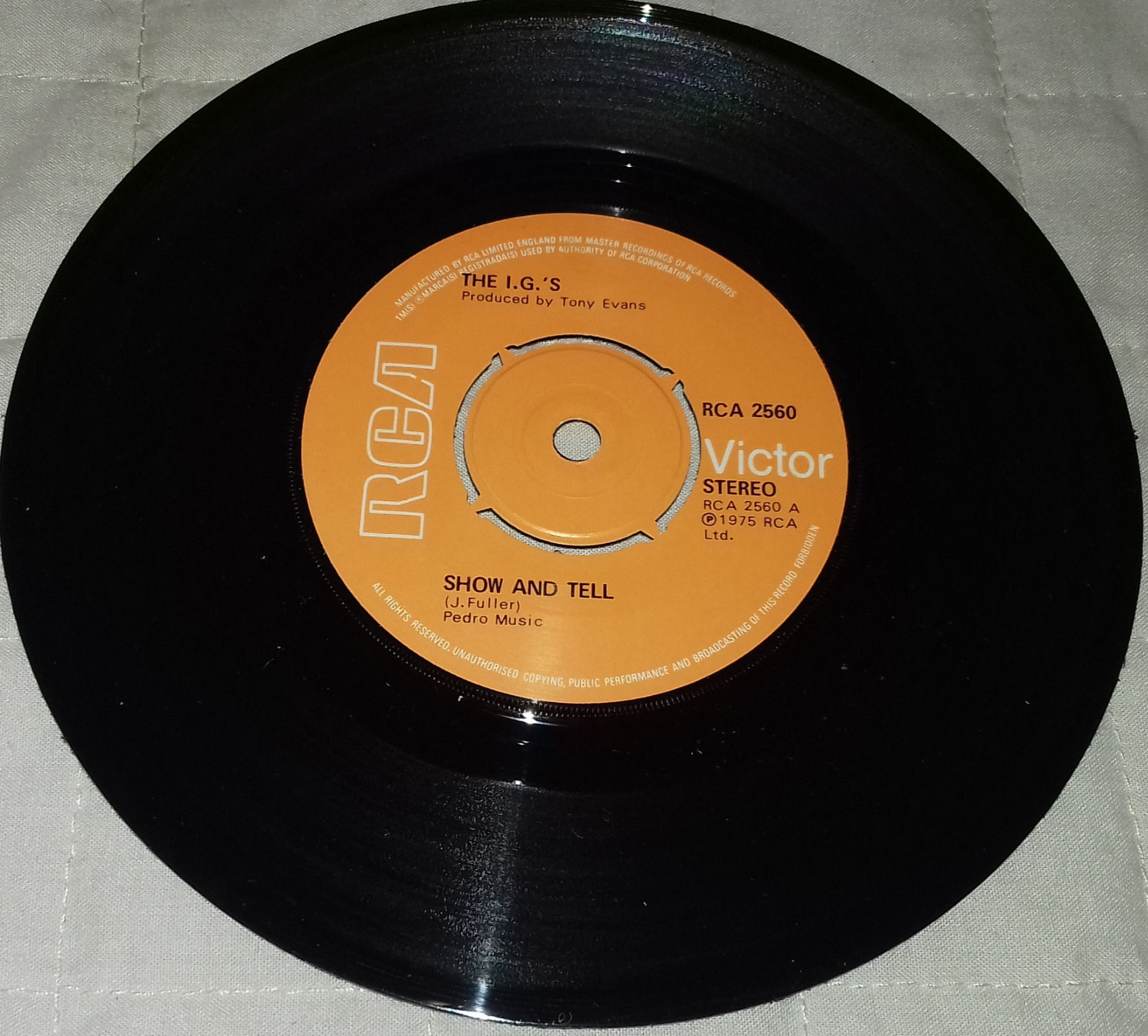 The I.G.'s - Show And Tell / I Can't Get You Outta My Mind (7") (RCA Victor)