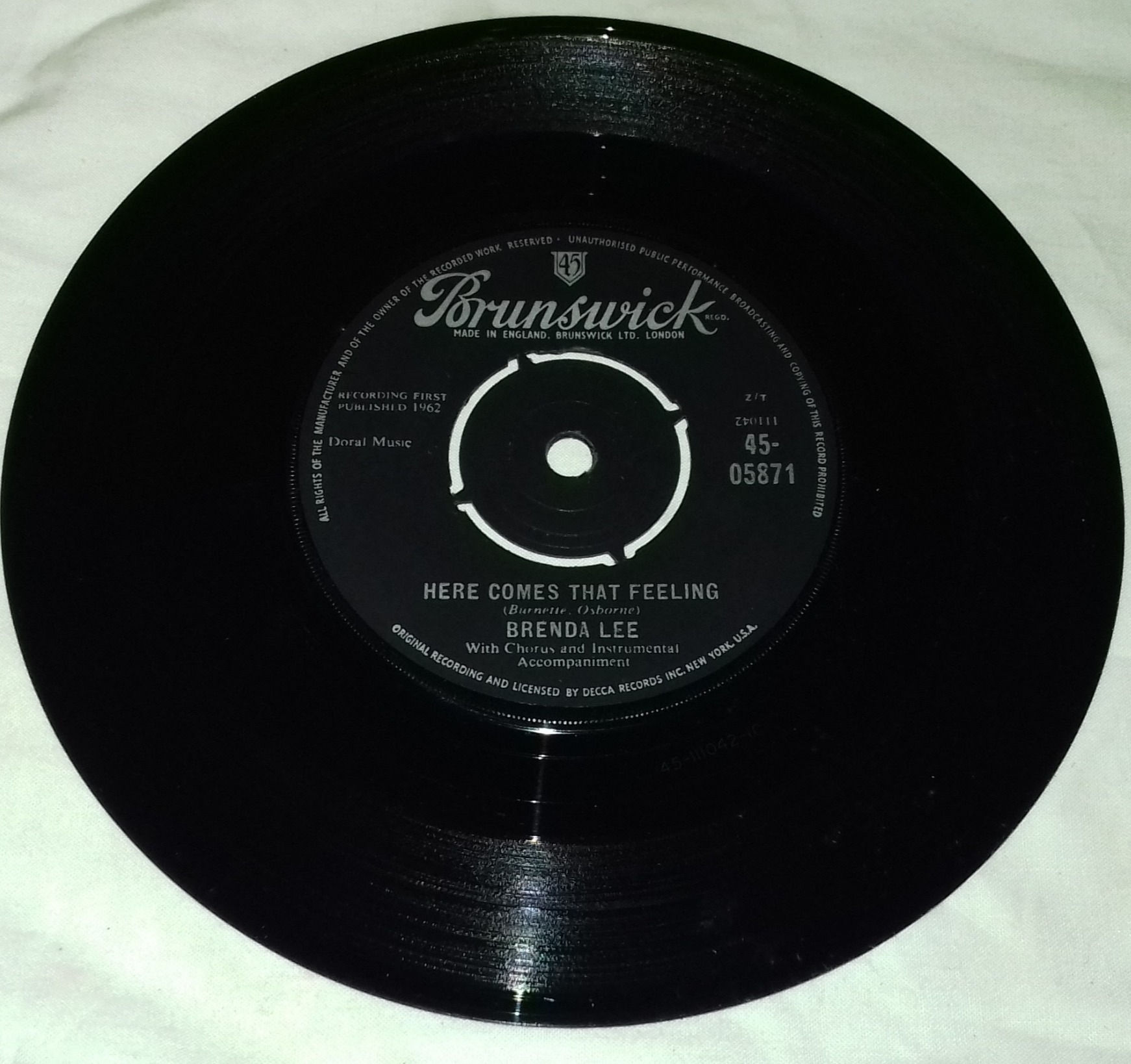 Brenda Lee - Here Comes That Feeling (7", Single) (Brunswick)