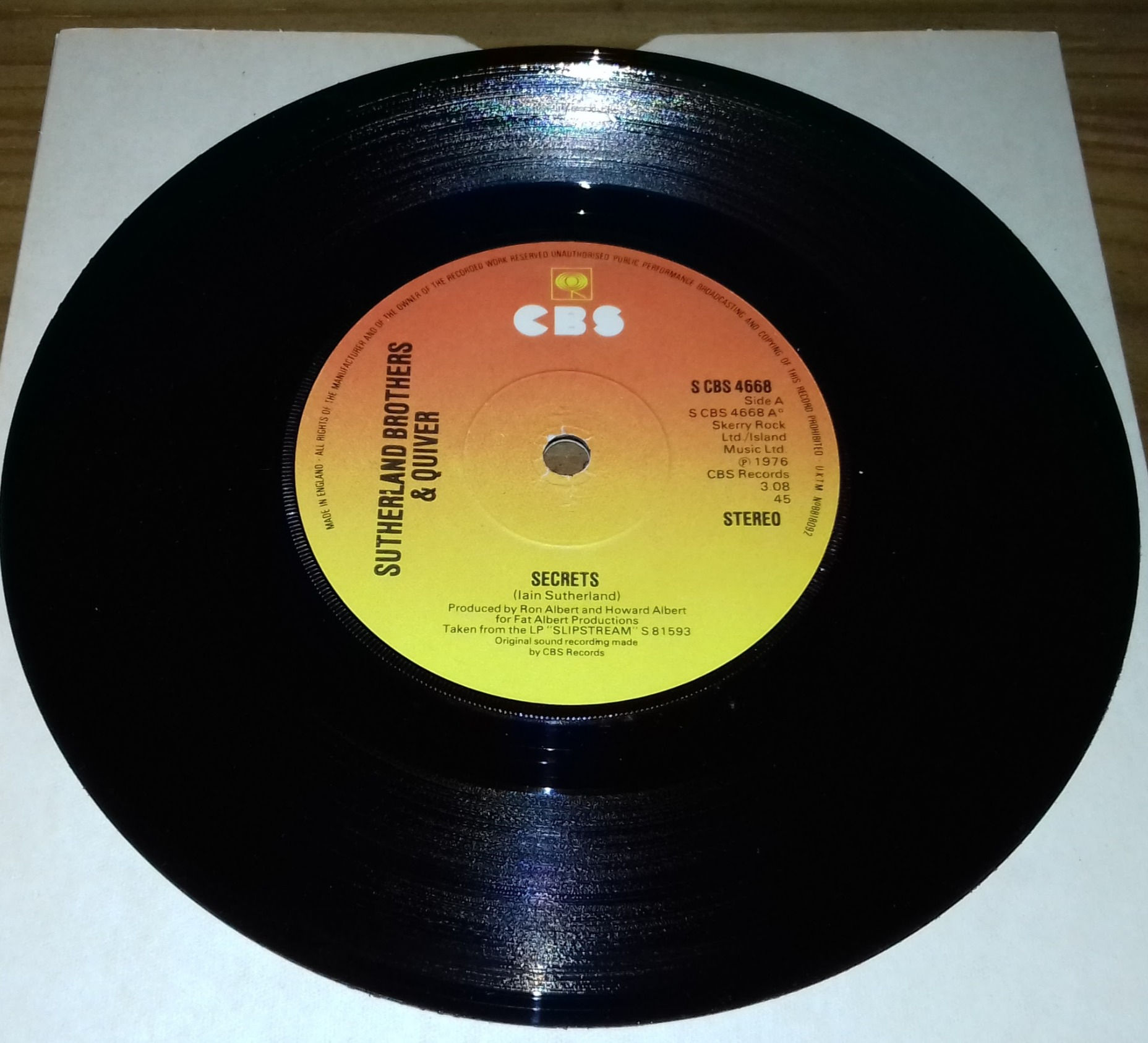 Sutherland Brothers & Quiver - Secrets (7", Single) (CBS)