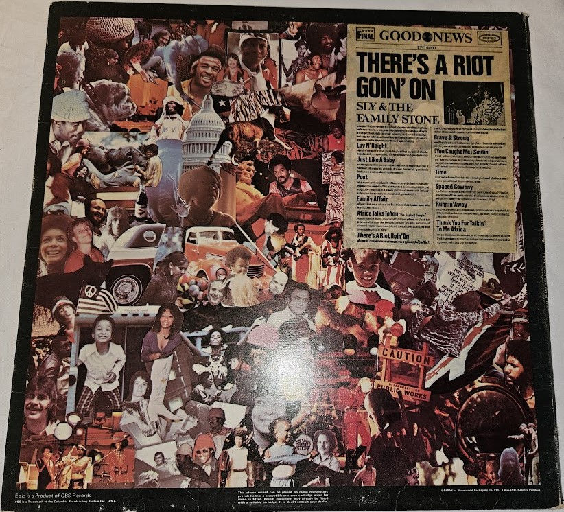 ภาพขนาดย่อ: Sly & The Family Stone - There's A Riot Goin' On (LP, Album, Gat) (Epic, Epic)