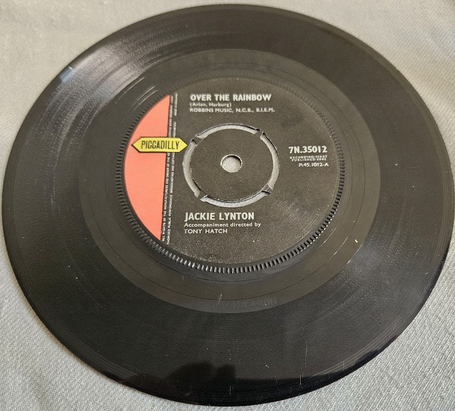 Jackie Lynton - Over The Rainbow (7") (Piccadilly)