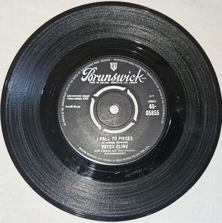 Patsy Cline - I Fall To Pieces / Lovin' In Vain (7", Single) (Brunswick)