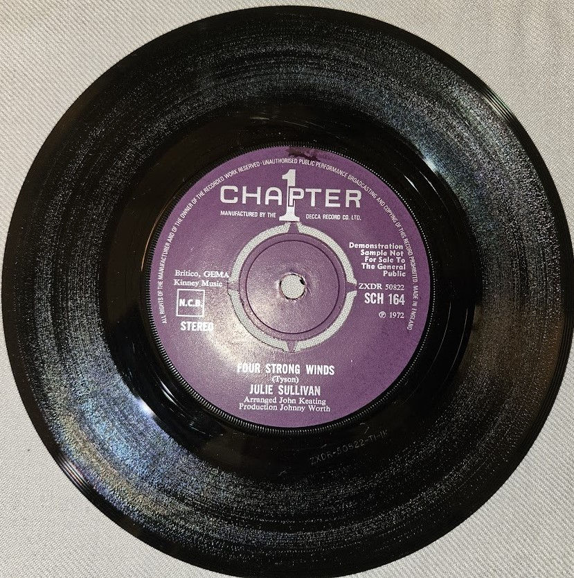 Miniatura: Julie Sullivan - Fly, Little White Dove, Fly (7", Single, Promo) (Chapter 1)