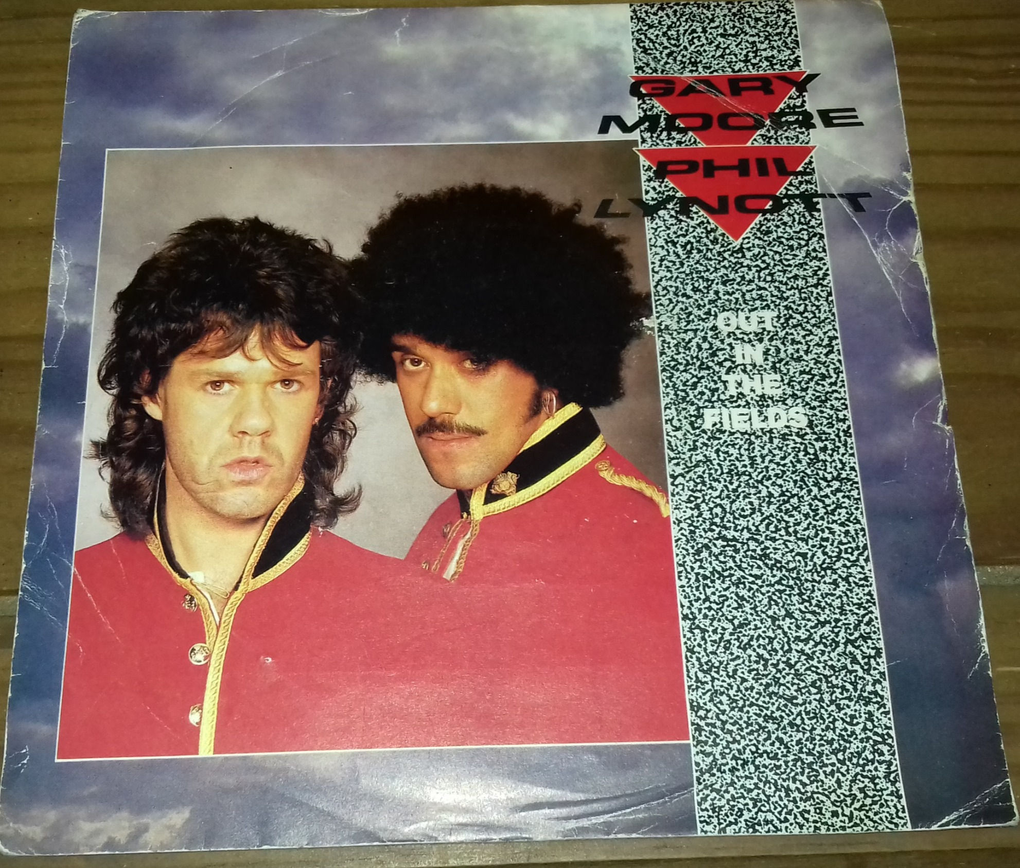 Gary Moore & Phil Lynott - Out In The Fields (7", Single) (10 Records)