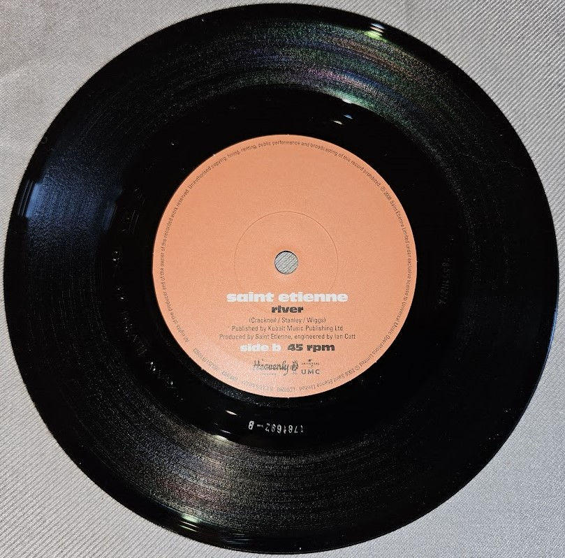 Miniaturbild: Saint Etienne - Burnt Out Car (7", Single) (Heavenly)