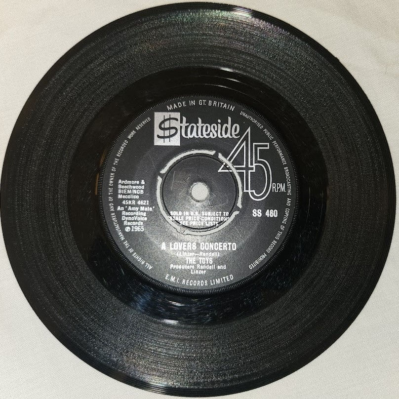 The Toys - A Lovers Concerto (7", Single) (Stateside)