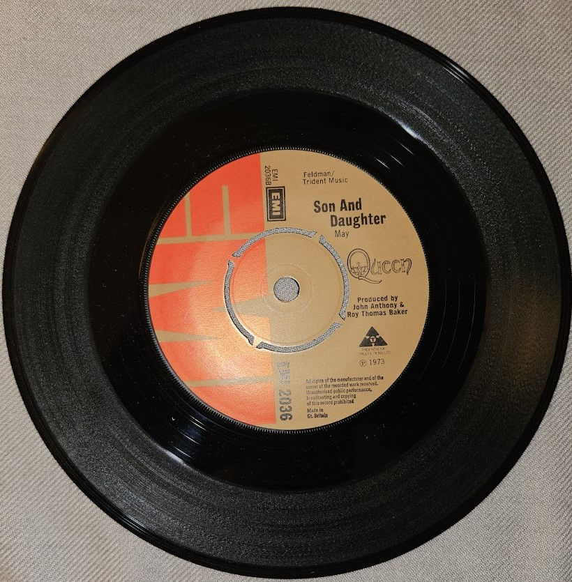 Thumbnail: Queen - Keep Yourself Alive (7", Single) (EMI)