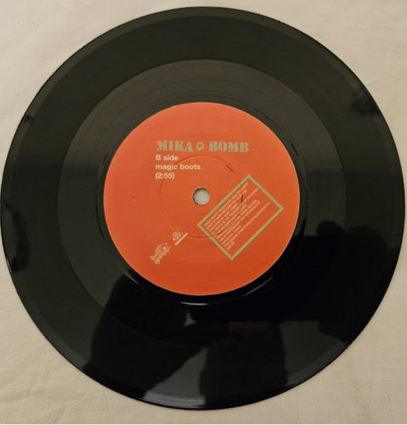 サムネイル： Mika Bomb - SuperSexyRazorHappyGirls (7", Single) (ZubiZaretta Records, Grand R