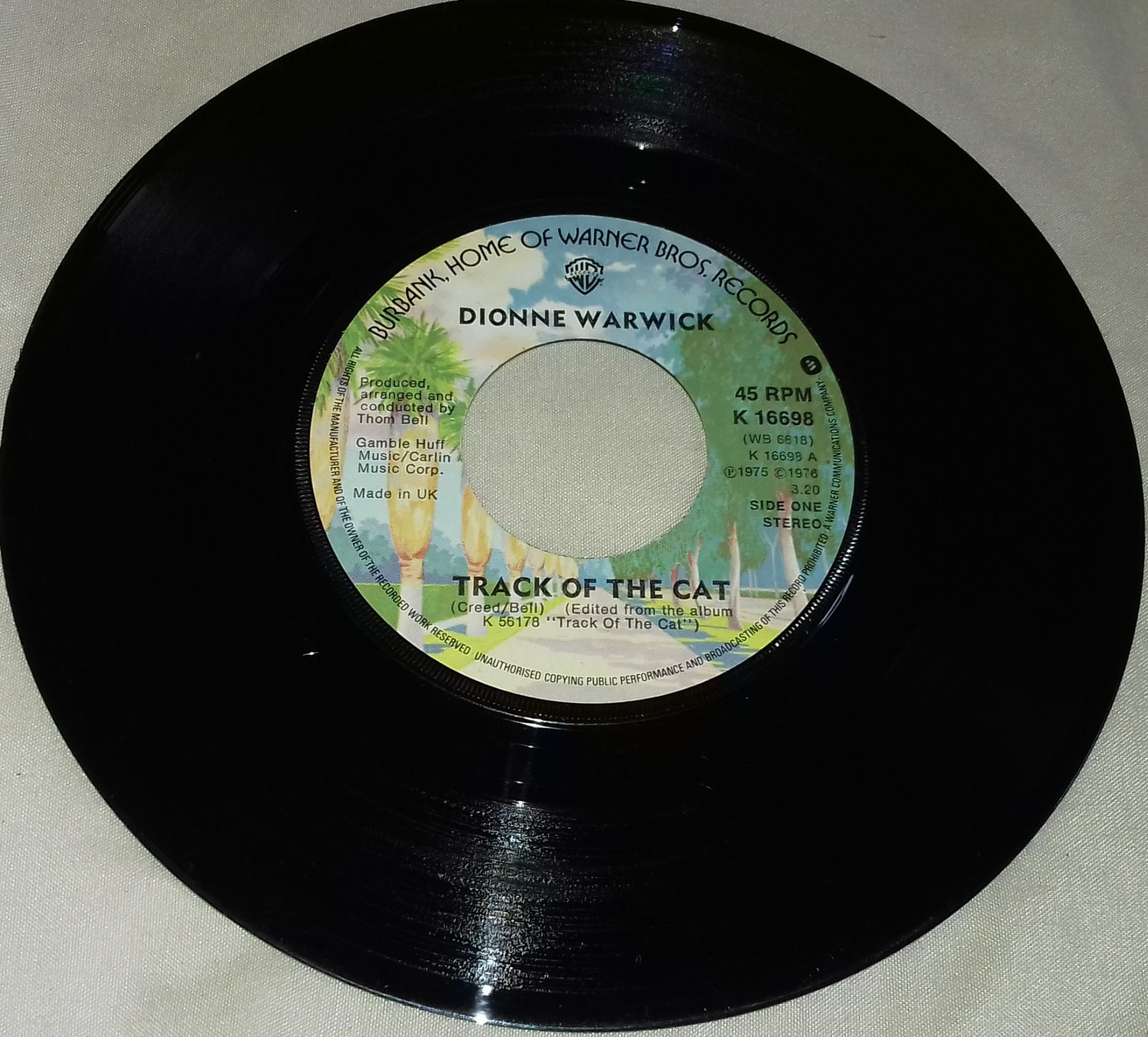 Dionne Warwick - Track Of The Cat (7") (Warner Bros. Records, Warner Bros. Recor