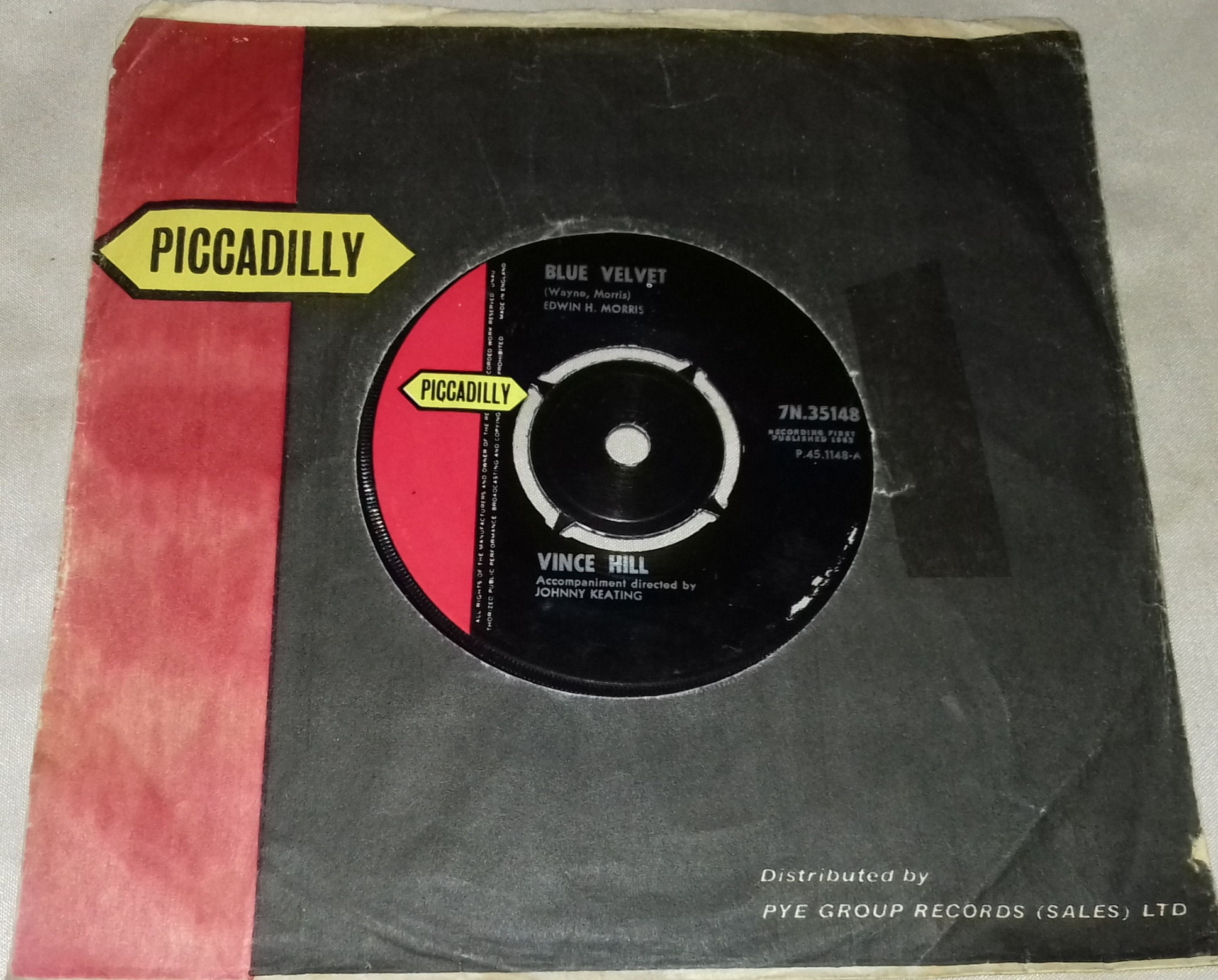 Vince Hill - Blue Velvet (7", Single) (Piccadilly)