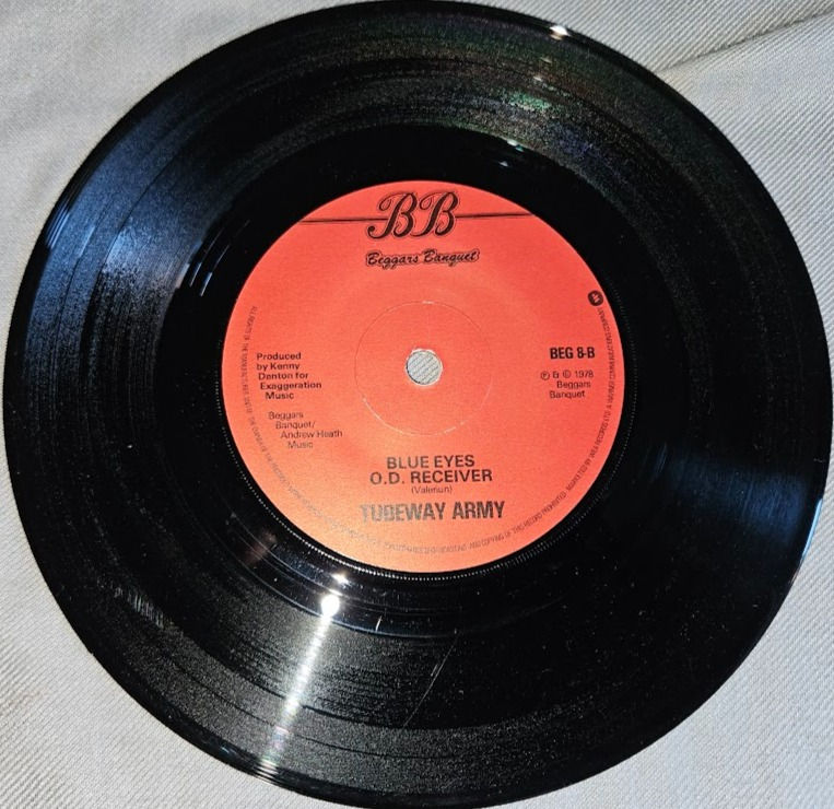 Miniatyrbild: Tubeway Army - Bombers (7", Single, Sol) (Beggars Banquet)