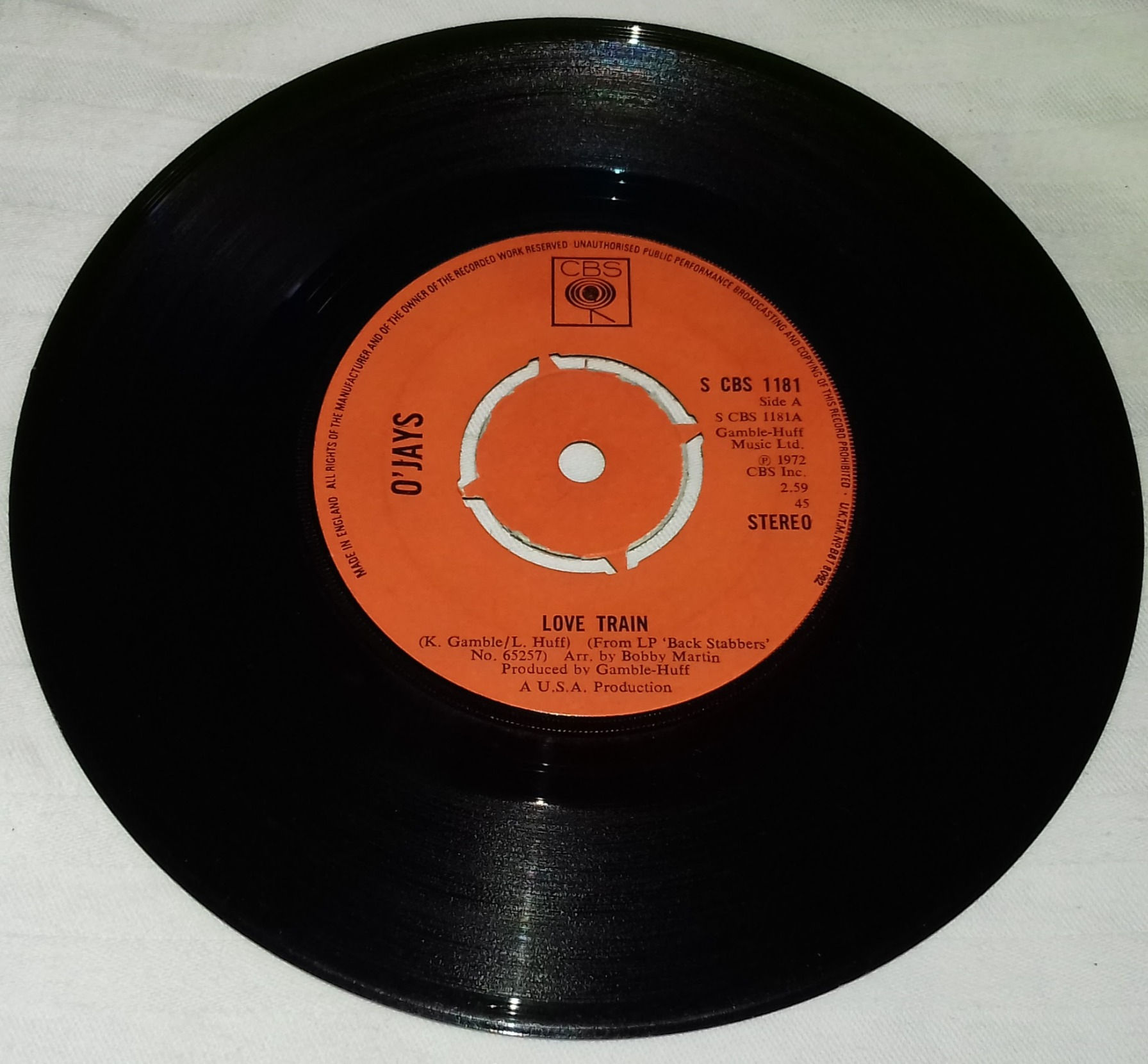 O'Jays* - Love Train (7", Single) (CBS)