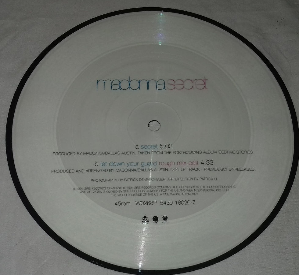 ภาพขนาดย่อ: Madonna - Secret (7", Single, Ltd, Pic) (Maverick, Sire, Warner Bros. Records)
