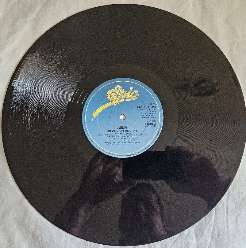 Miniaturbild: ABBA - Lay All Your Love On Me (12", Single) (Epic, Epic)