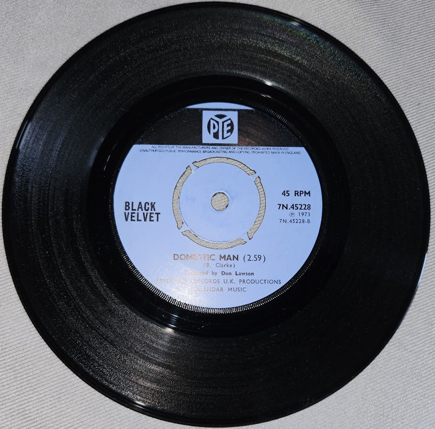 Miniaturbild: Black Velvet - There Must Be A Way (7", Single) (Pye Records)