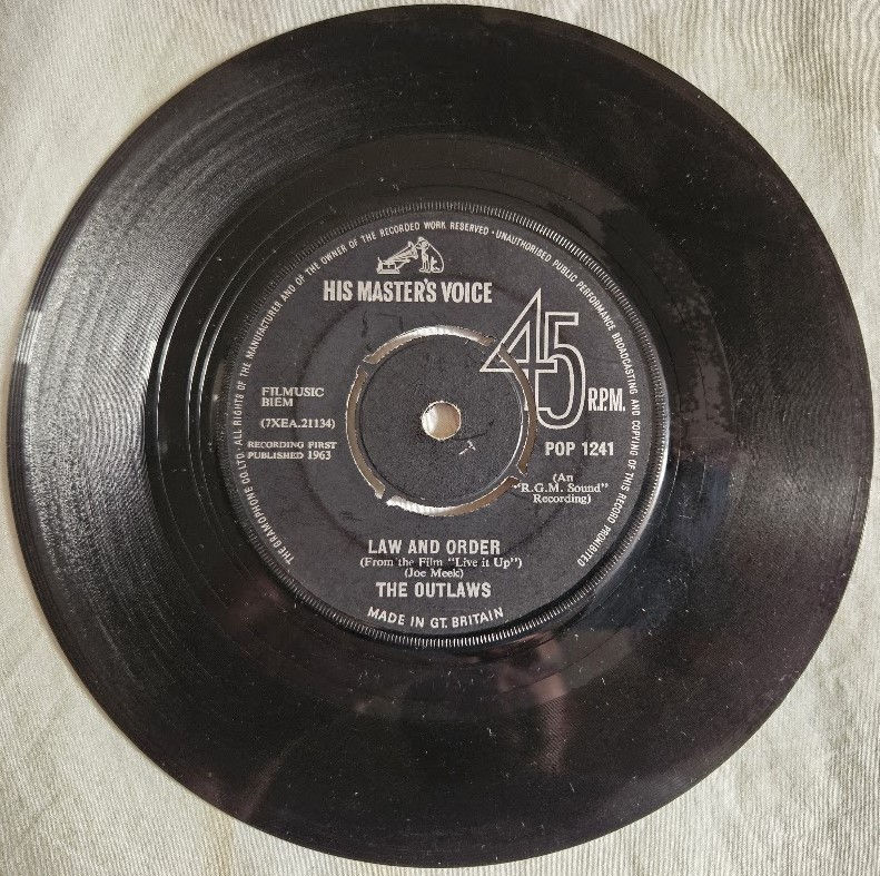The Outlaws - Law And Order (7") (His Master's Voice)