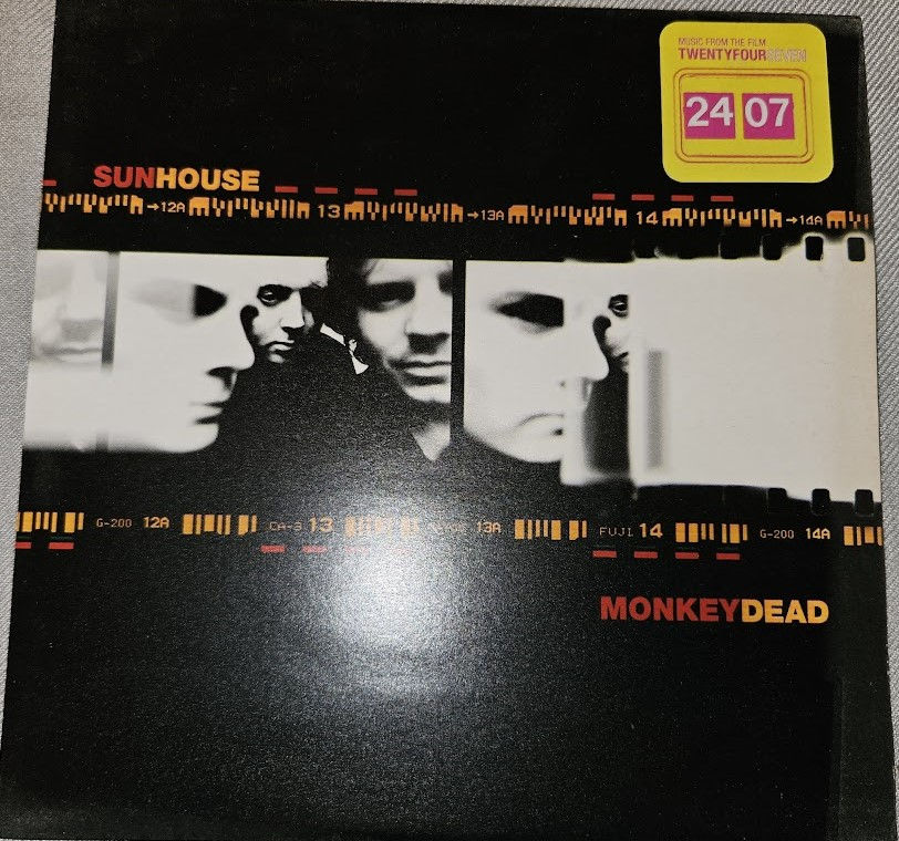 Sunhouse - Monkey Dead (7", Single) (Independiente)