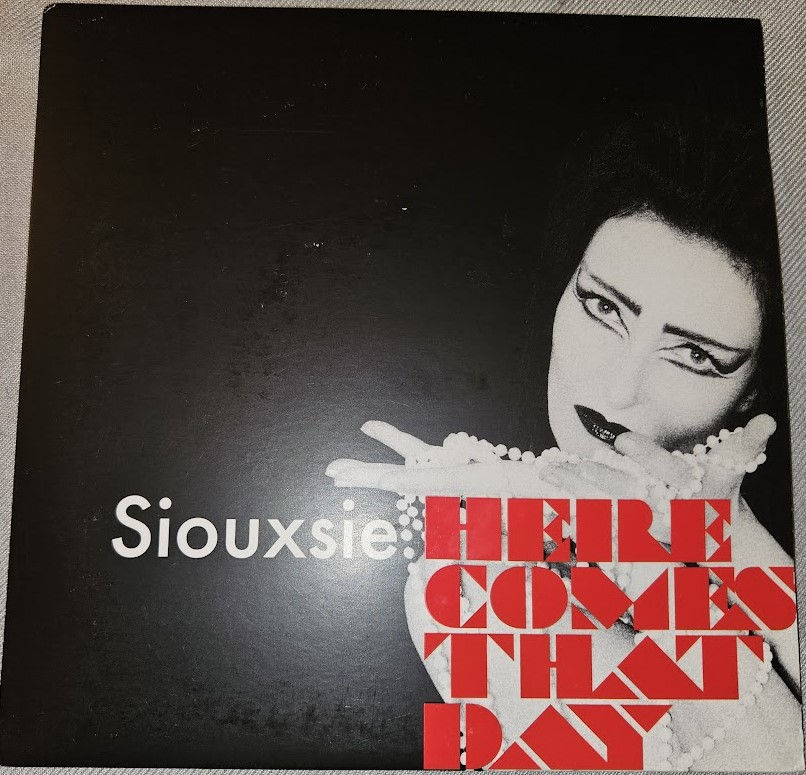 Siouxsie* - Here Comes That Day (7", Single) (W14 Music)