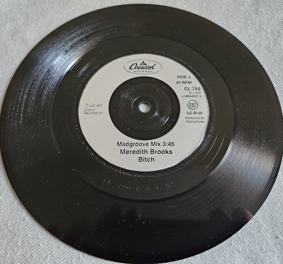 Miniaturbild: Meredith Brooks - Bitch (7", Single) (Capitol Records, Capitol Records)
