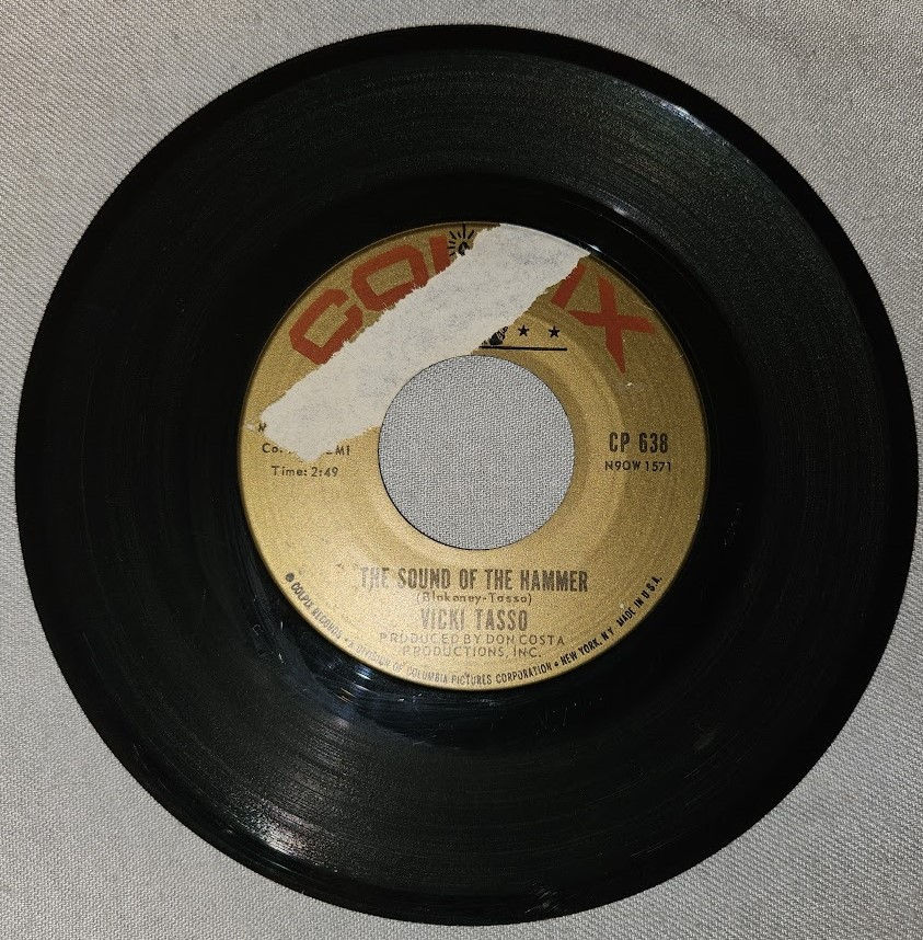 Vicki Tasso - The Sound Of The Hammer / Foolish Me (7", Single) (Colpix Records)