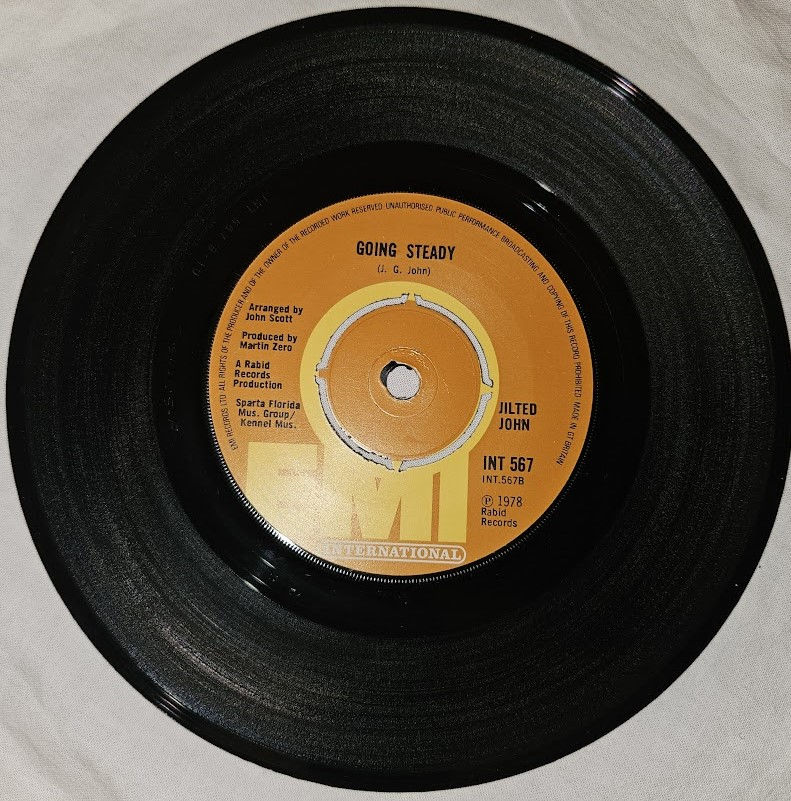 ภาพขนาดย่อ: Jilted John - Jilted John (7", RE) (EMI International)