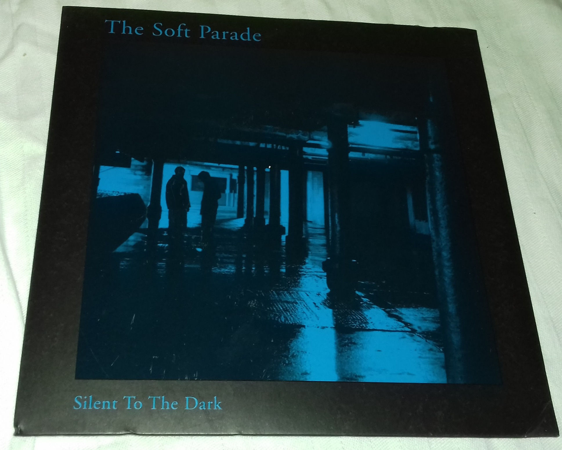 The Soft Parade* - Silent To The Dark (7", Single, Num, Blu) (DB Records (2))
