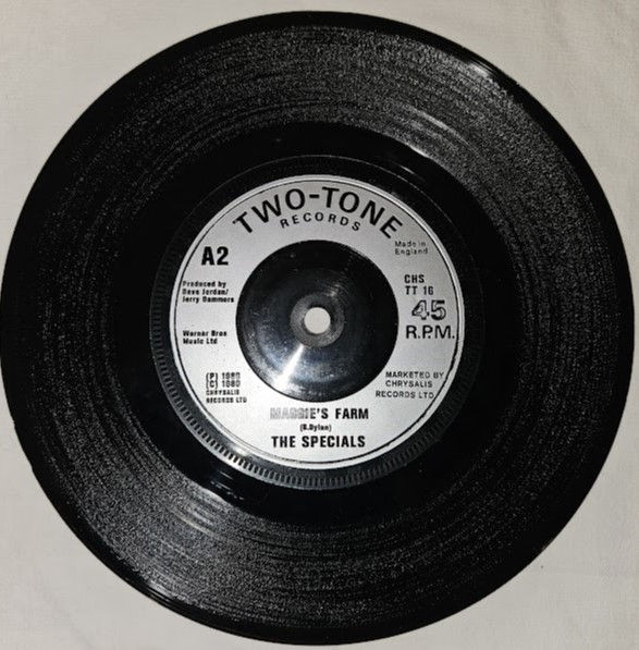 Miniature : The Specials - Do Nothing / Maggie's Farm (7", Single, Sil) (Two-Tone Records)
