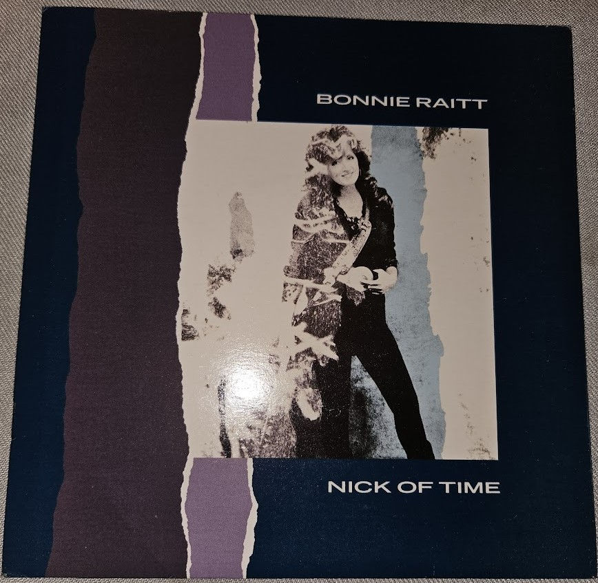 Bonnie Raitt - Nick Of Time (7", Single) (Capitol Records)