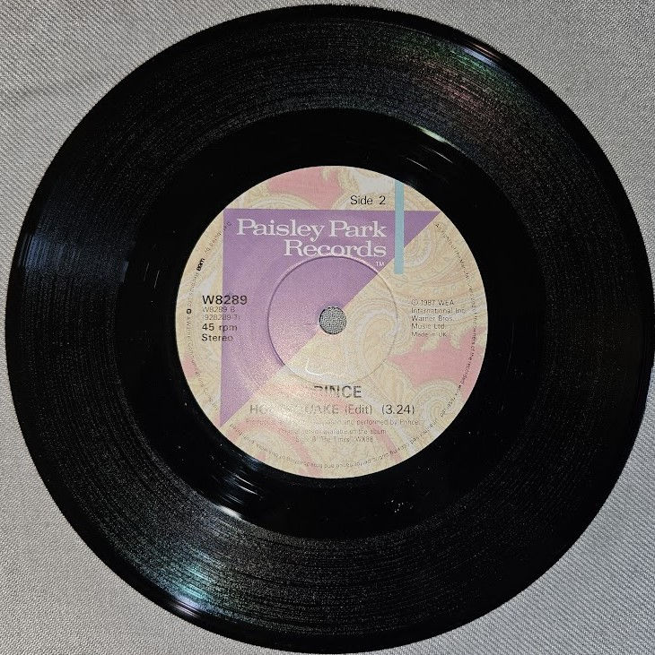 תמונה ממוזערת: Prince - U Got The Look (7", Single, Pap) (Paisley Park, Paisley Park)