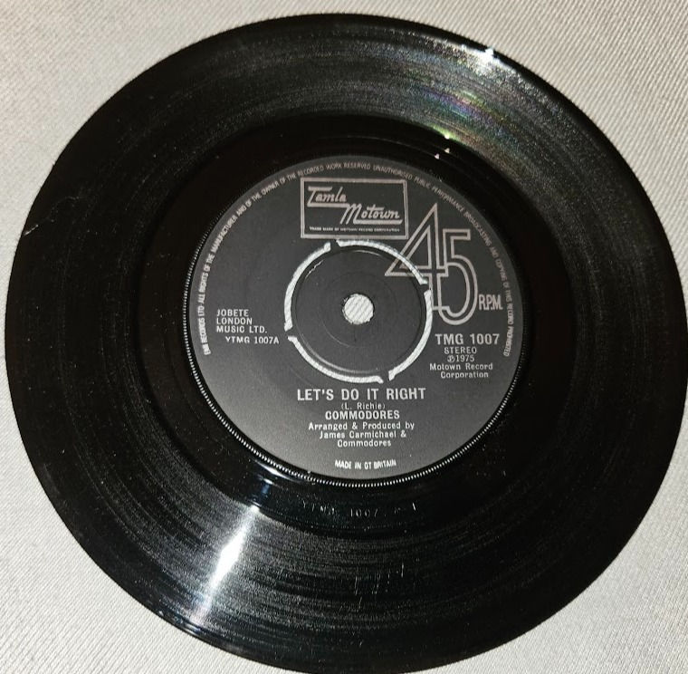 Commodores - Let's Do It Right (7", Single) (Tamla Motown)