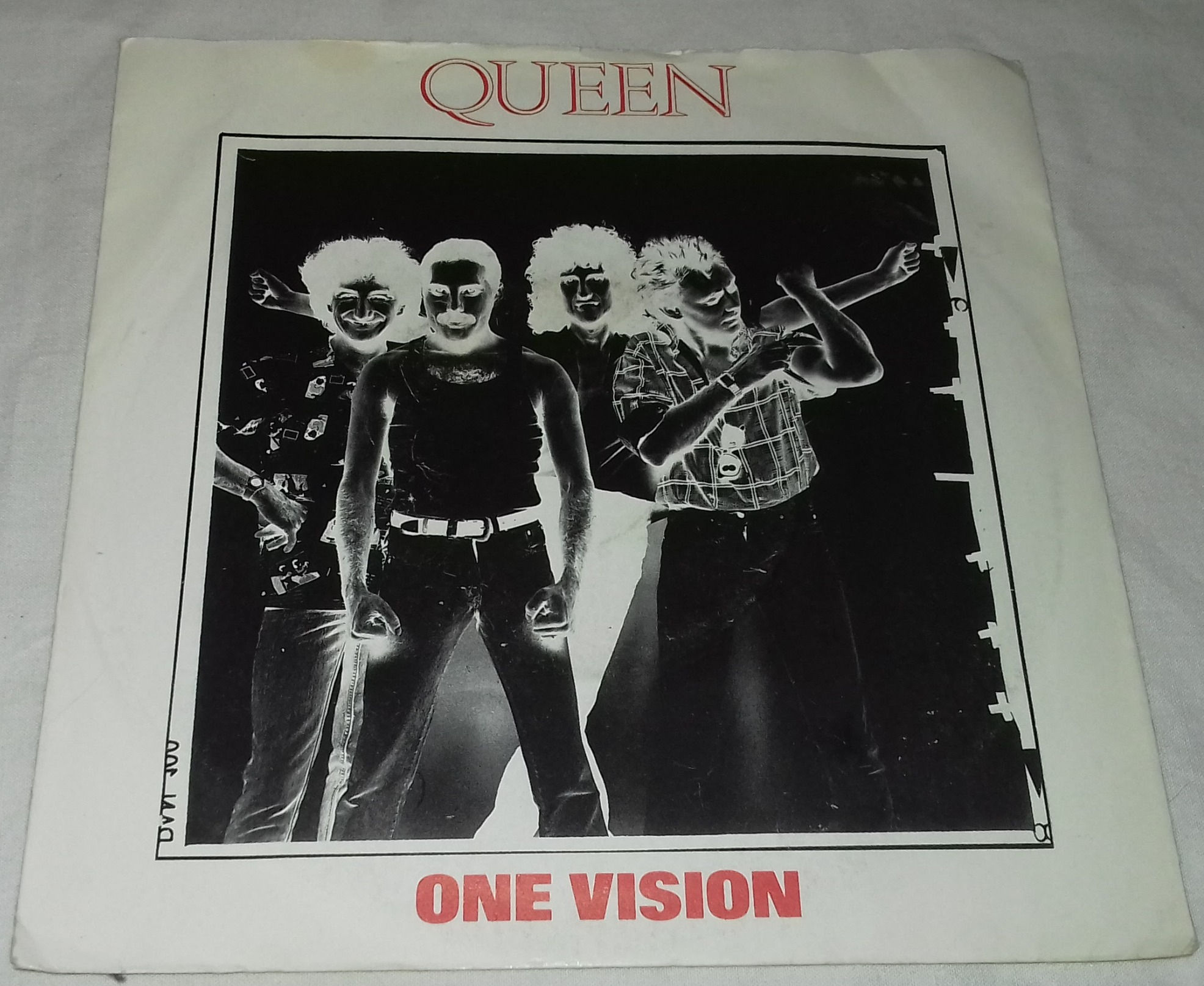 Queen - One Vision (7", Single) (EMI)