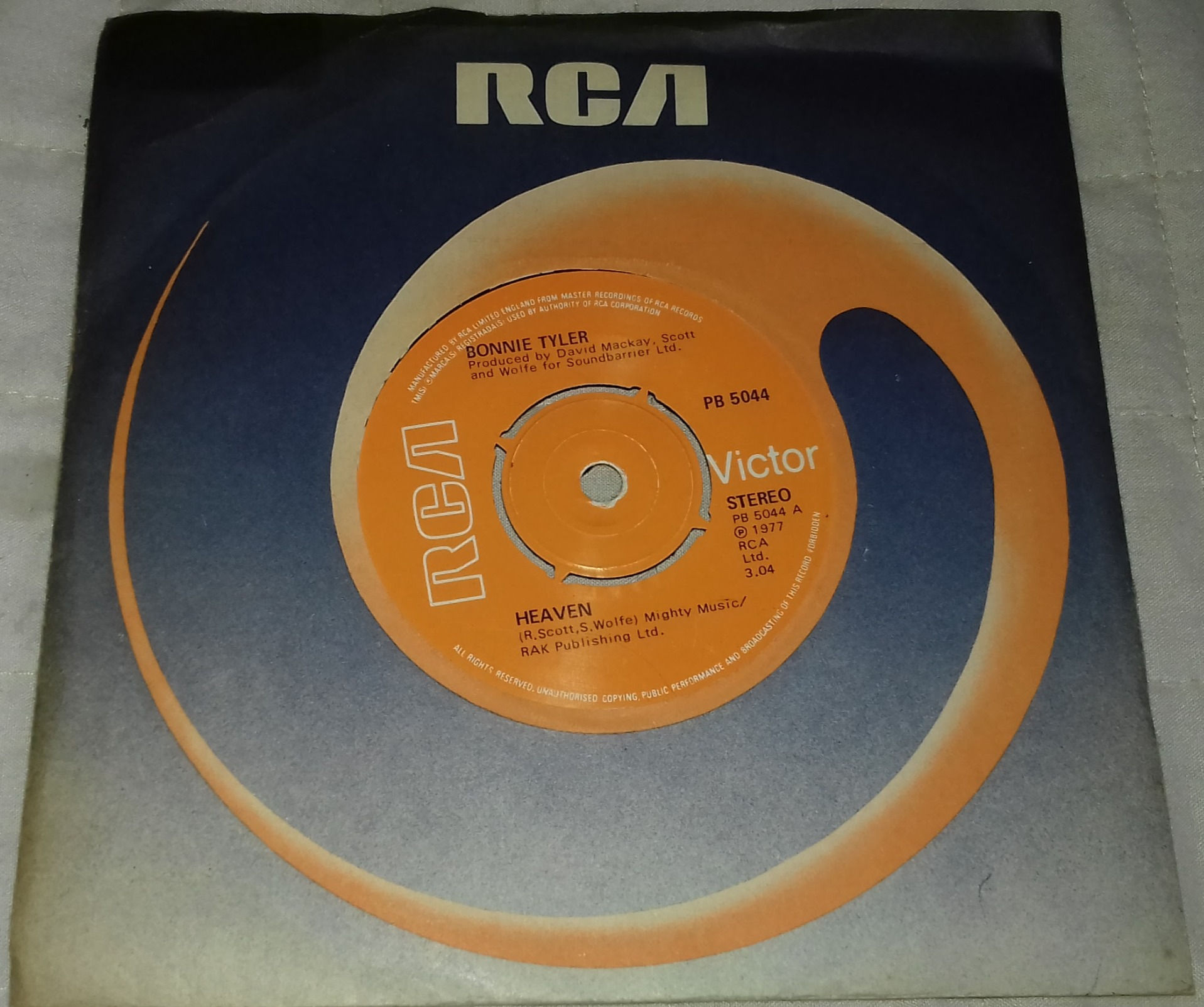 Bonnie Tyler - Heaven (7", Single) (RCA Victor)