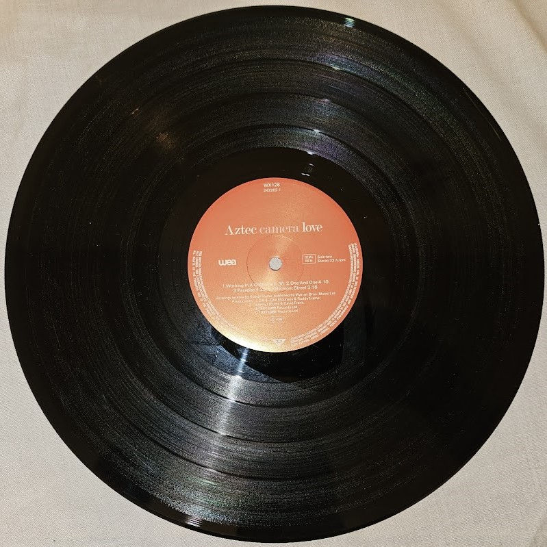サムネイル： Aztec Camera - Love (LP, Album) (WEA, WEA)