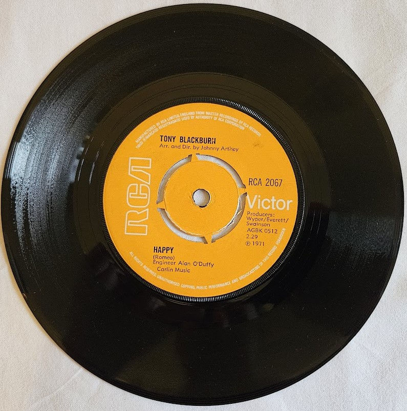 Miniatura: Tony Blackburn - Is It Me Is It You (7", Kno) (Rca Victor)