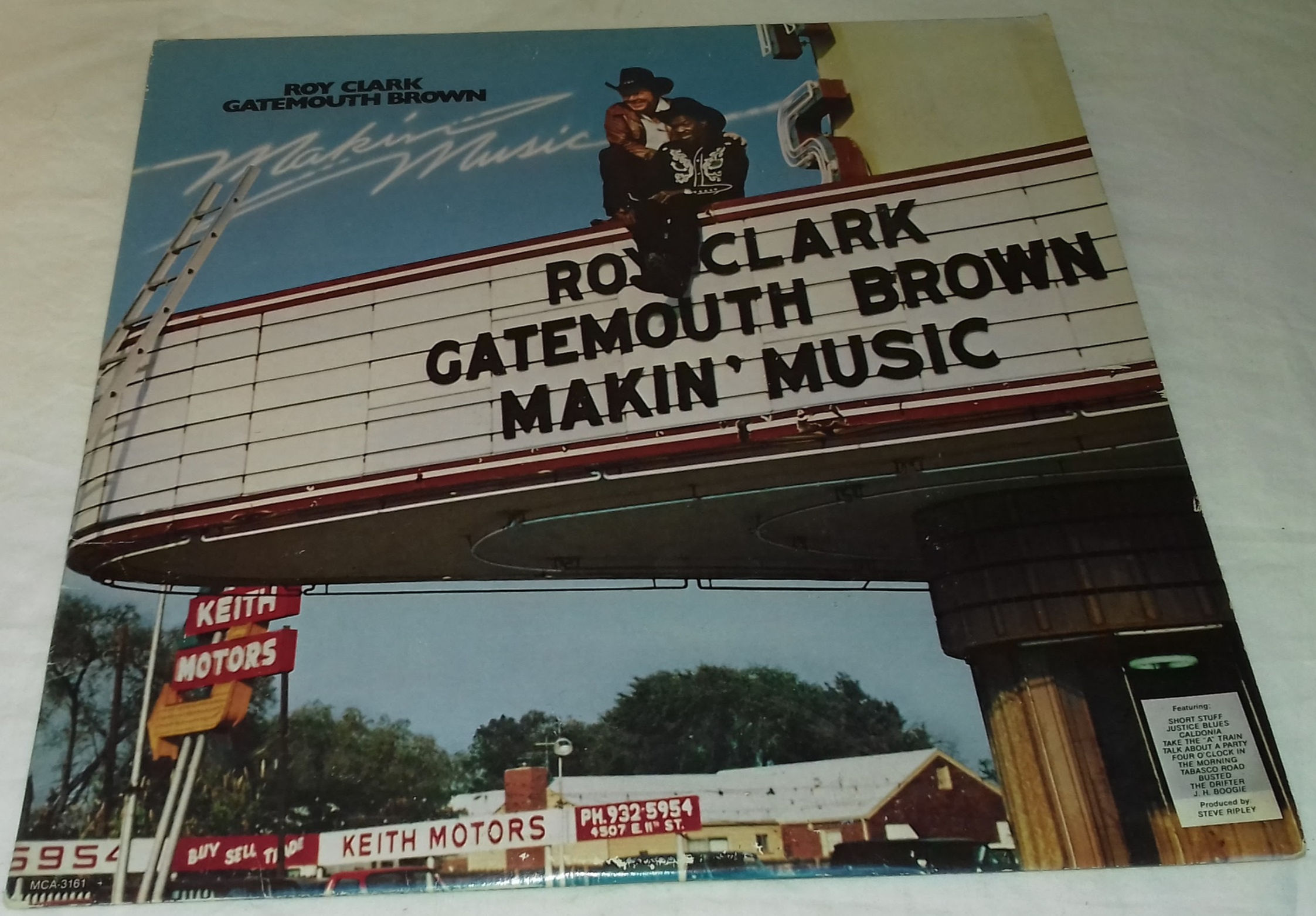 Roy Clark And Gatemouth Brown* - Makin' Music (LP, Album, Glo) (MCA Records)