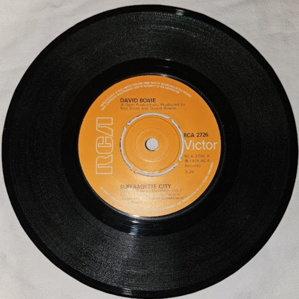 David Bowie - Suffragette City b/w Stay (7", Single) (RCA Victor)