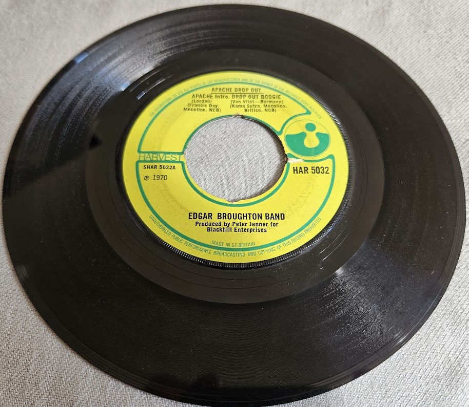 Edgar Broughton Band* - Apache Drop Out (7", Single, 4- ) (Harvest)