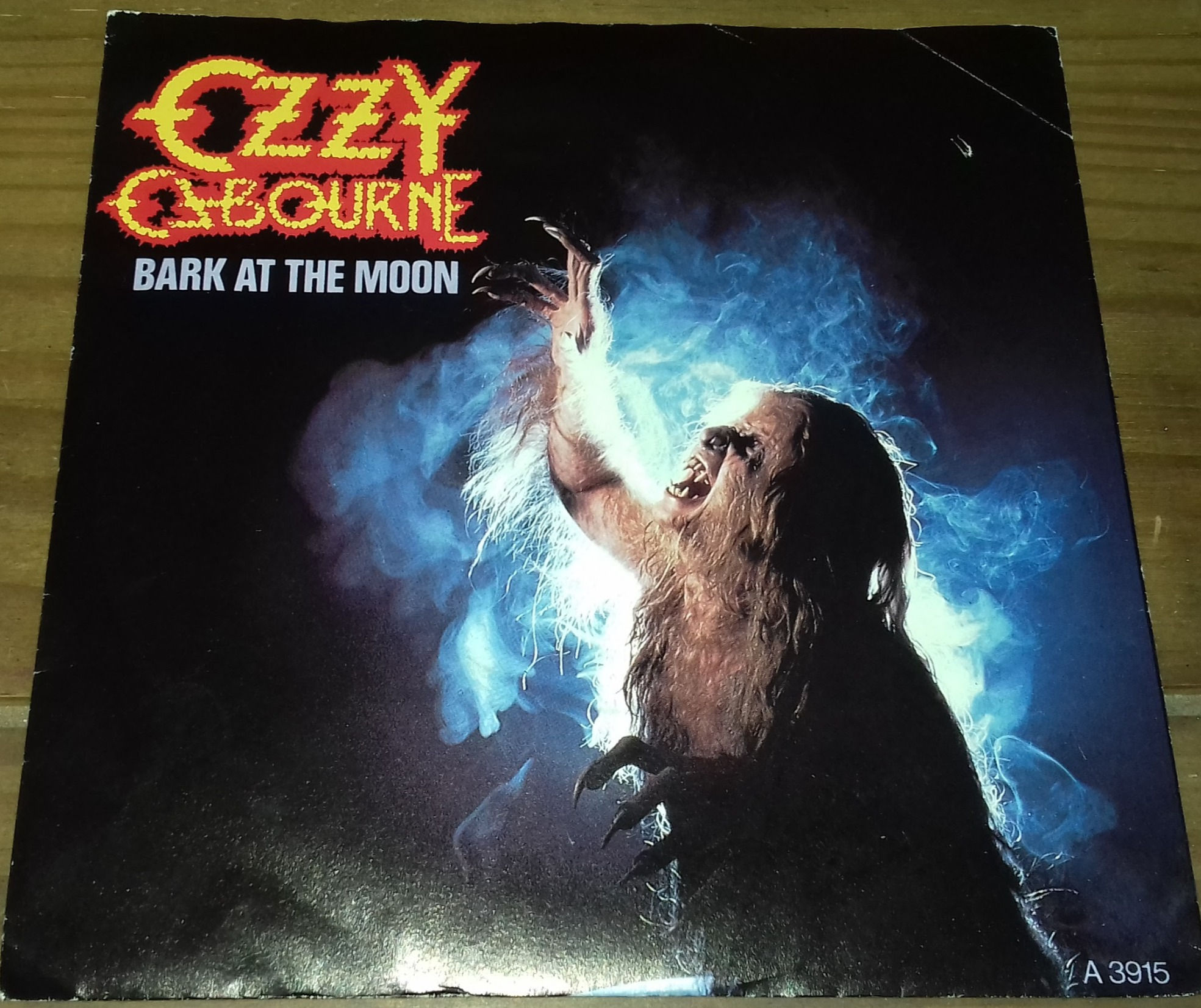 Ozzy Osbourne - Bark At The Moon (7", Single, Sol) (Epic)