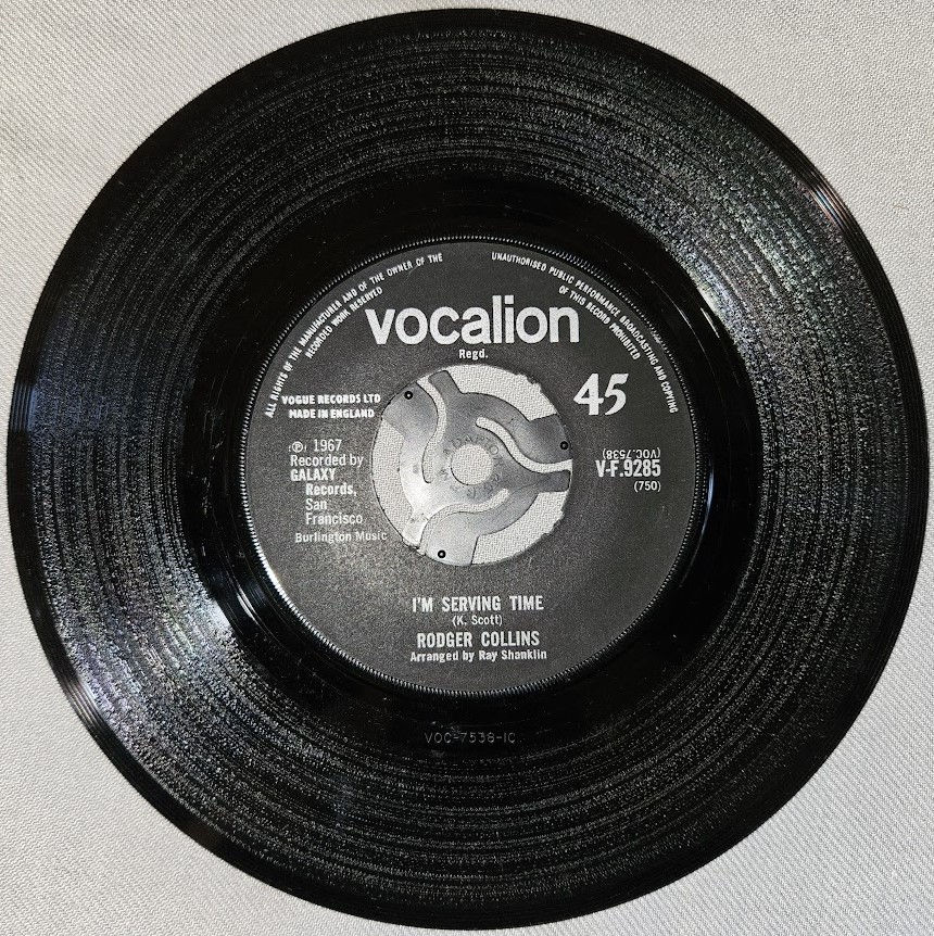 Miniaturbild: Rodger Collins - She's Looking Good / I'm Serving Time (7") (Vocalion (3))