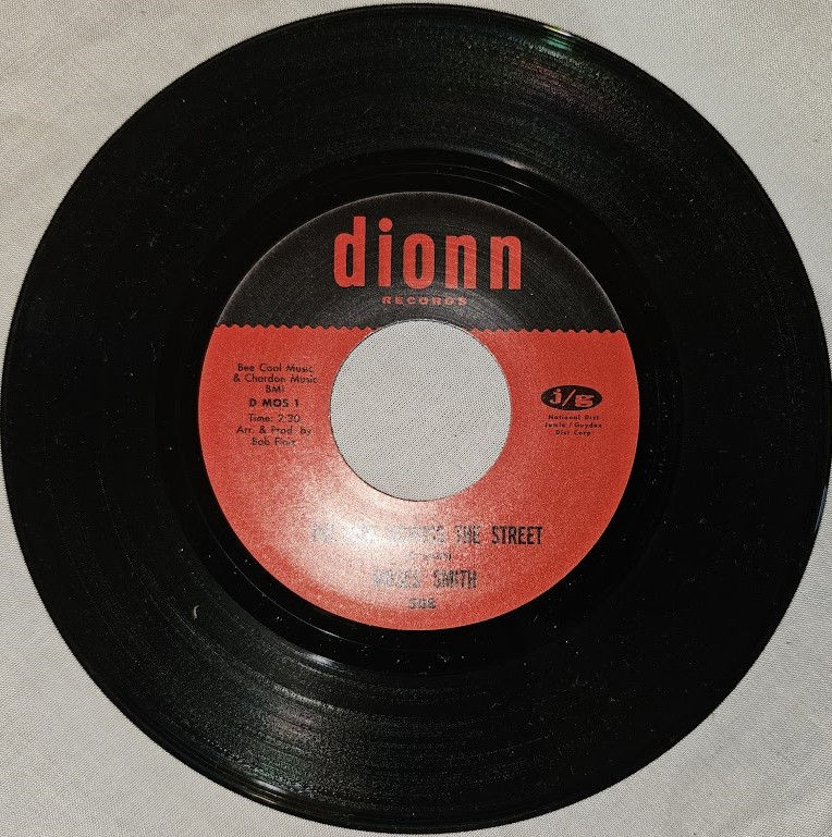 Moses Smith - The Girl Across The Street / Hey Love (I Wanna Thank You) (7", Sin