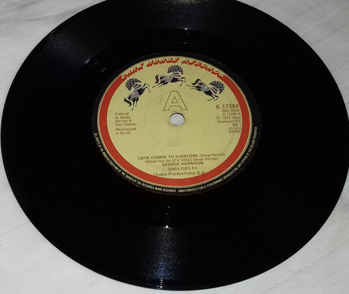 7” e Harrison Love Comes To Everyone P373D Dark Horse Records /00080 George Harrison - Love Comes To Everyone (7