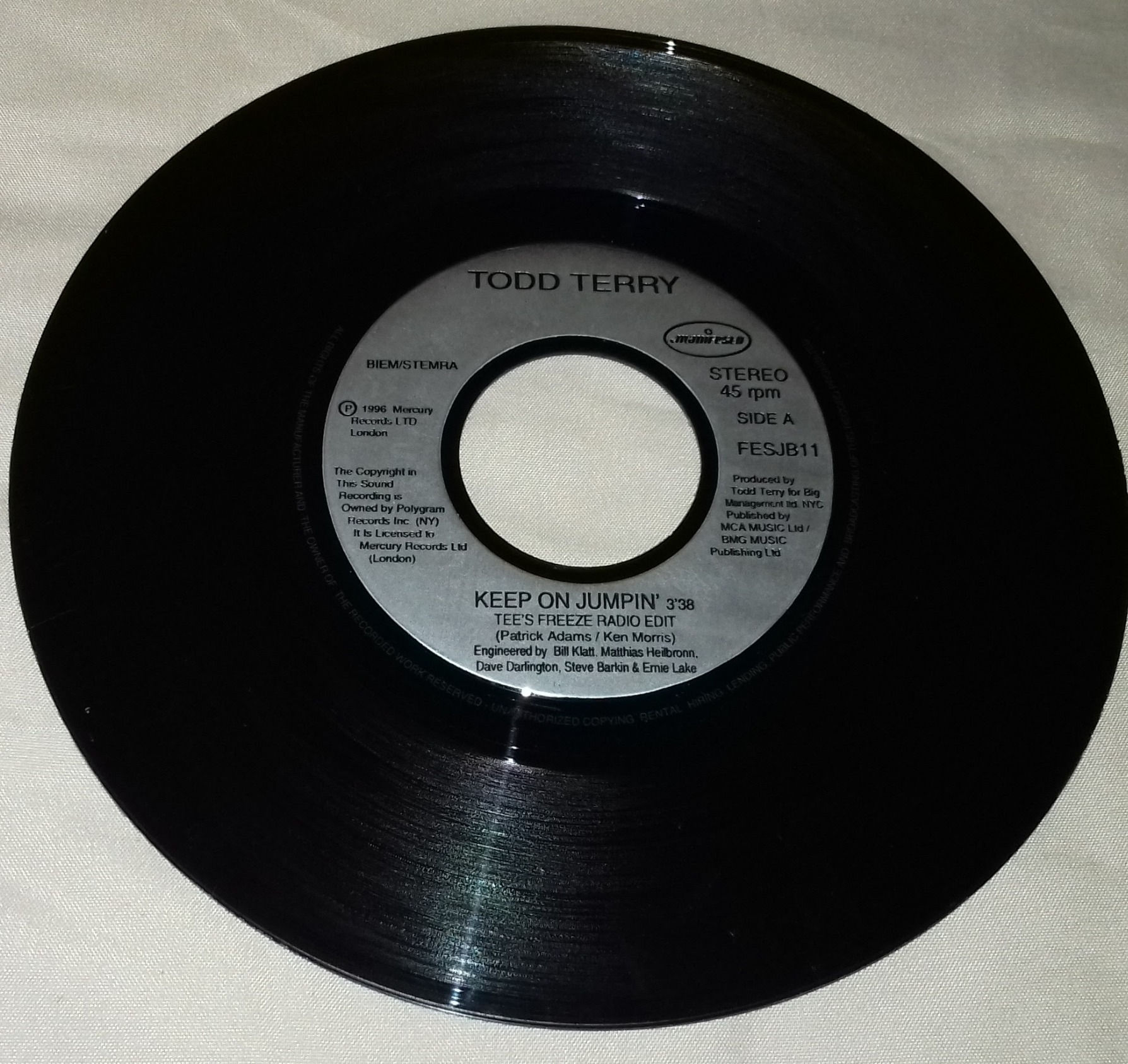 Todd Terry - Keep On Jumpin' (7", Single, Jukebox) (Manifesto)