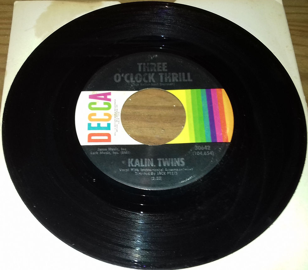 Kalin Twins - Three O'Clock Thrill (7", Single, RP, Pin) (Decca)