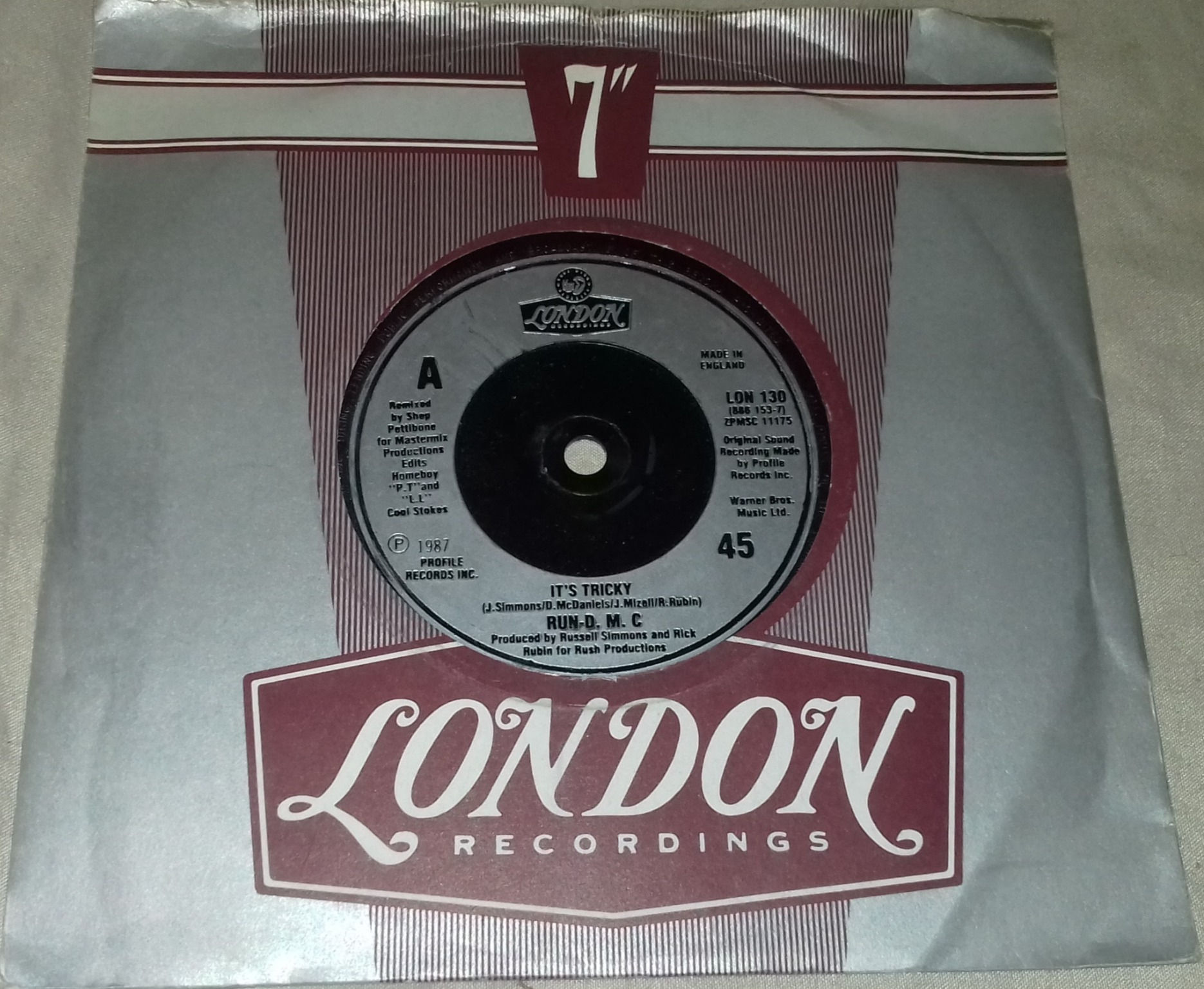 Run-D.M.C.* - It's Tricky (7", Single, Sil) (London Records, London Records)