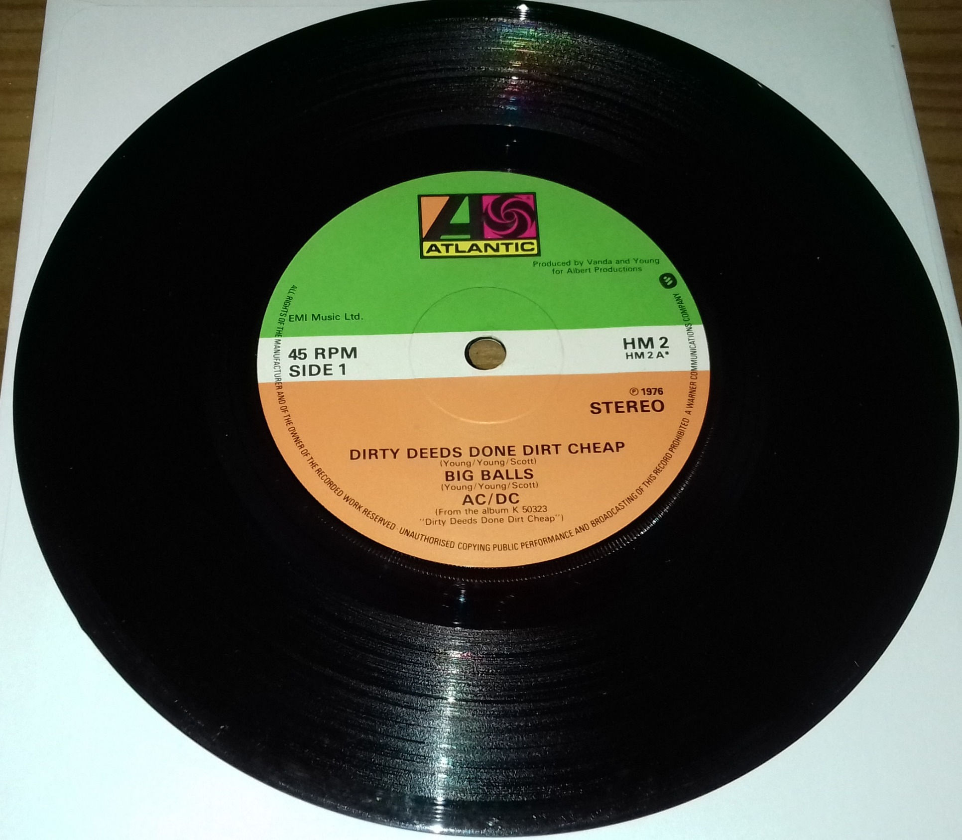 AC/DC - Dirty Deeds Done Dirt Cheap (7", RE) (Atlantic)