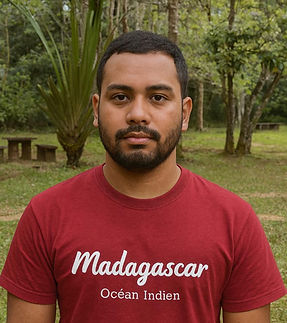 Malone 25 ans_edited.jpg